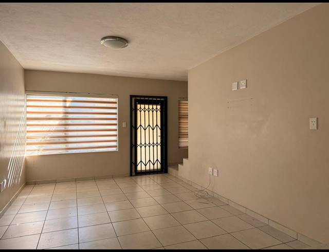3 BEDROOM TOWNHOUSE FOR SALE IN WATERKLOOF AH